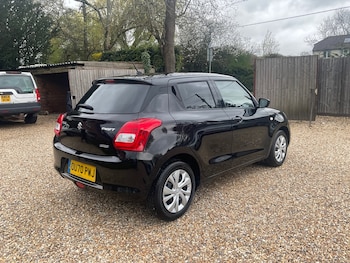 Used Suzuki Swift 2020 for sale - 78122813: Photo