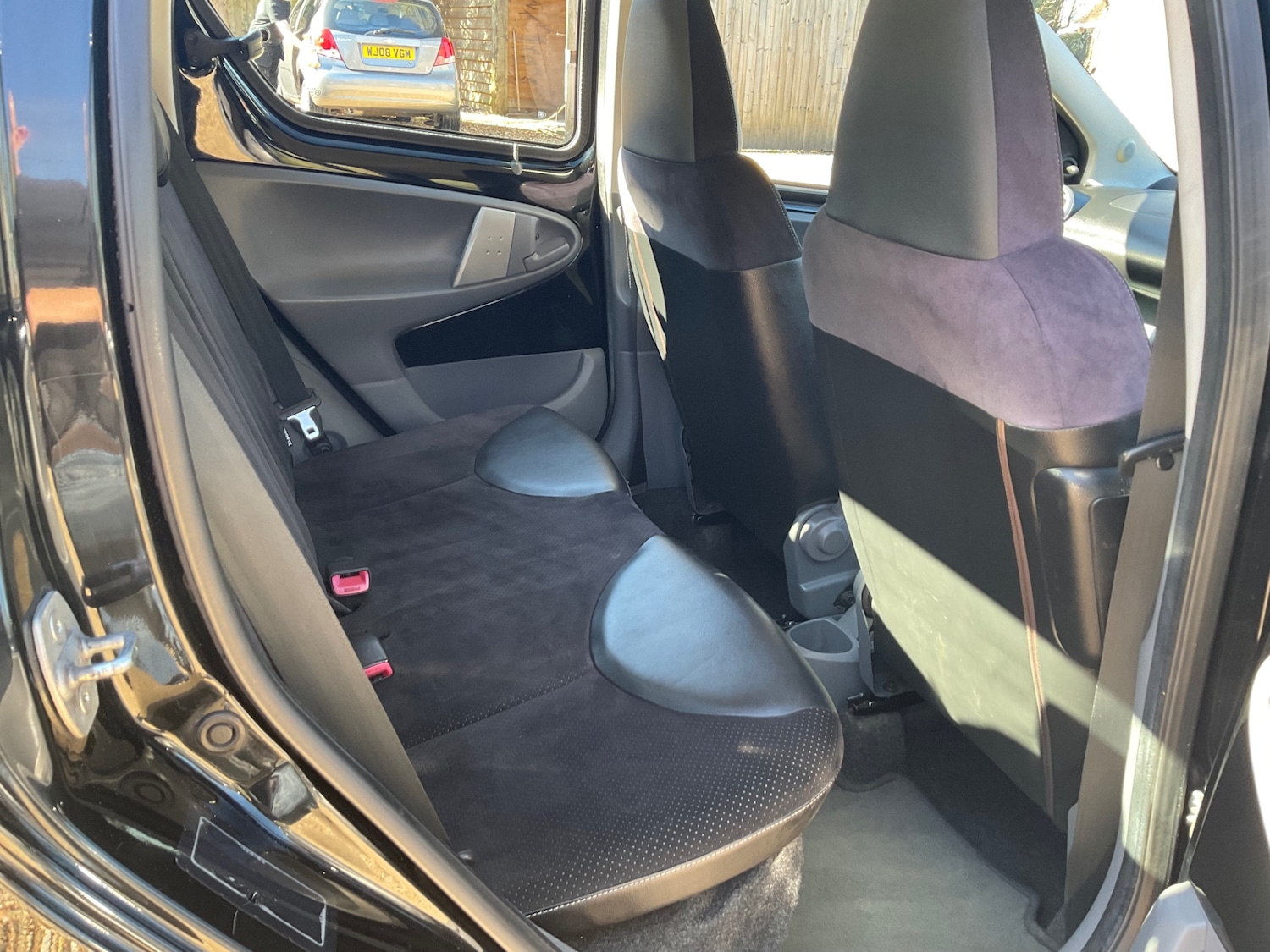 Used Toyota AYGO 2010 for sale - 77932893: Photo 12