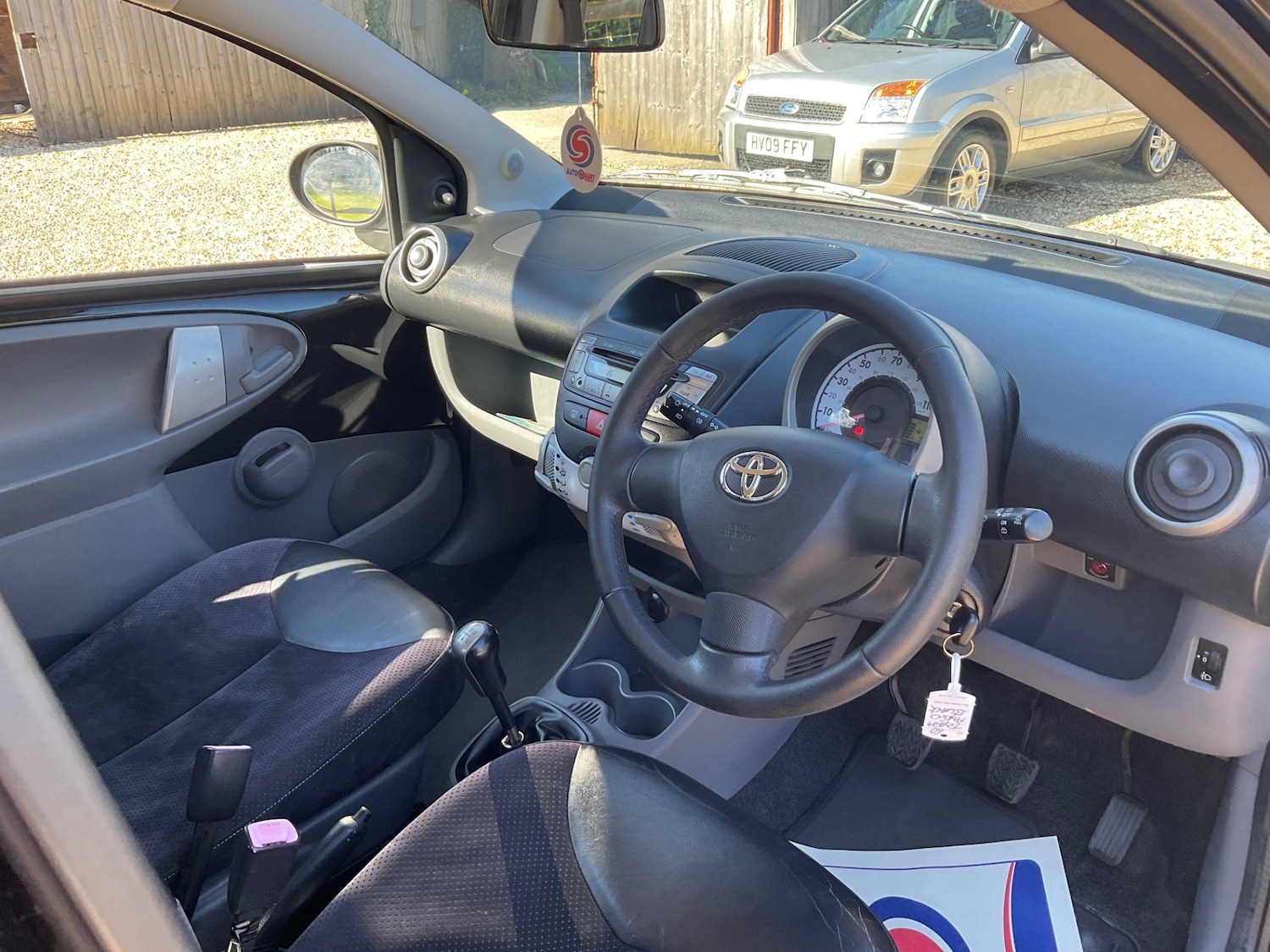 Used Toyota AYGO 2010 for sale - 77932893: Photo 14