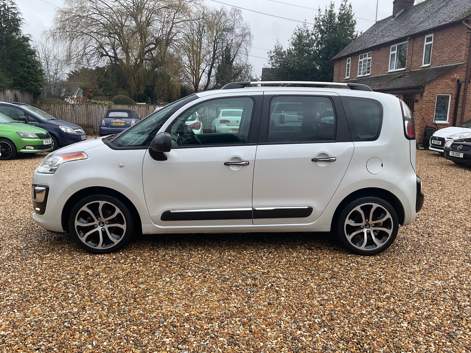 Used Citroen C3 Picasso 2016 for sale - 77543680: Photo 11
