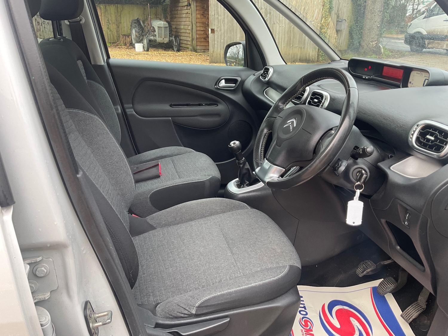 Used Citroen C3 Picasso 2016 for sale - 77543680: Photo 16