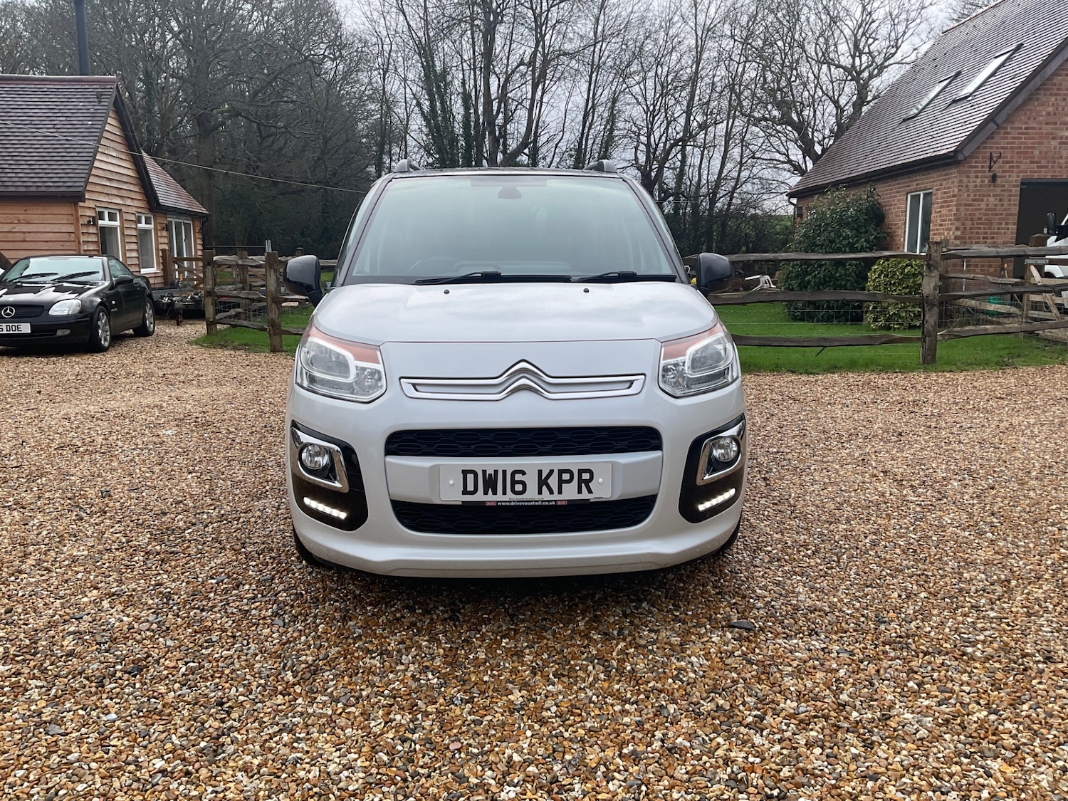 Used Citroen C3 Picasso 2016 for sale - 77543680: Photo 3