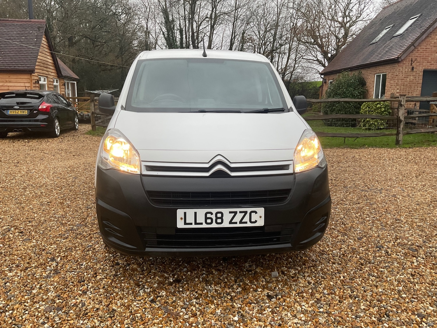 Used Citroen Berlingo 2019 for sale - 76860143: Photo 2