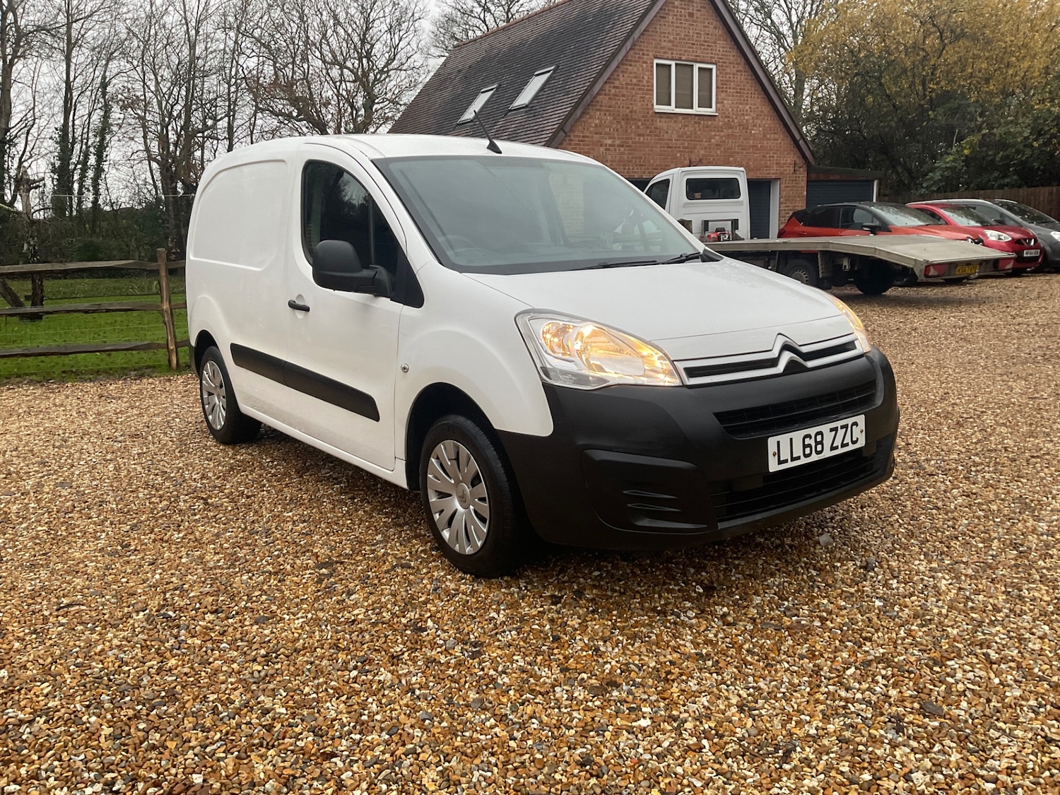 Used Citroen Berlingo 2019 for sale - 76860143: Photo 3
