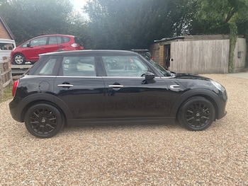 Used MINI Hatch 2019 for sale - 79311752: Photo