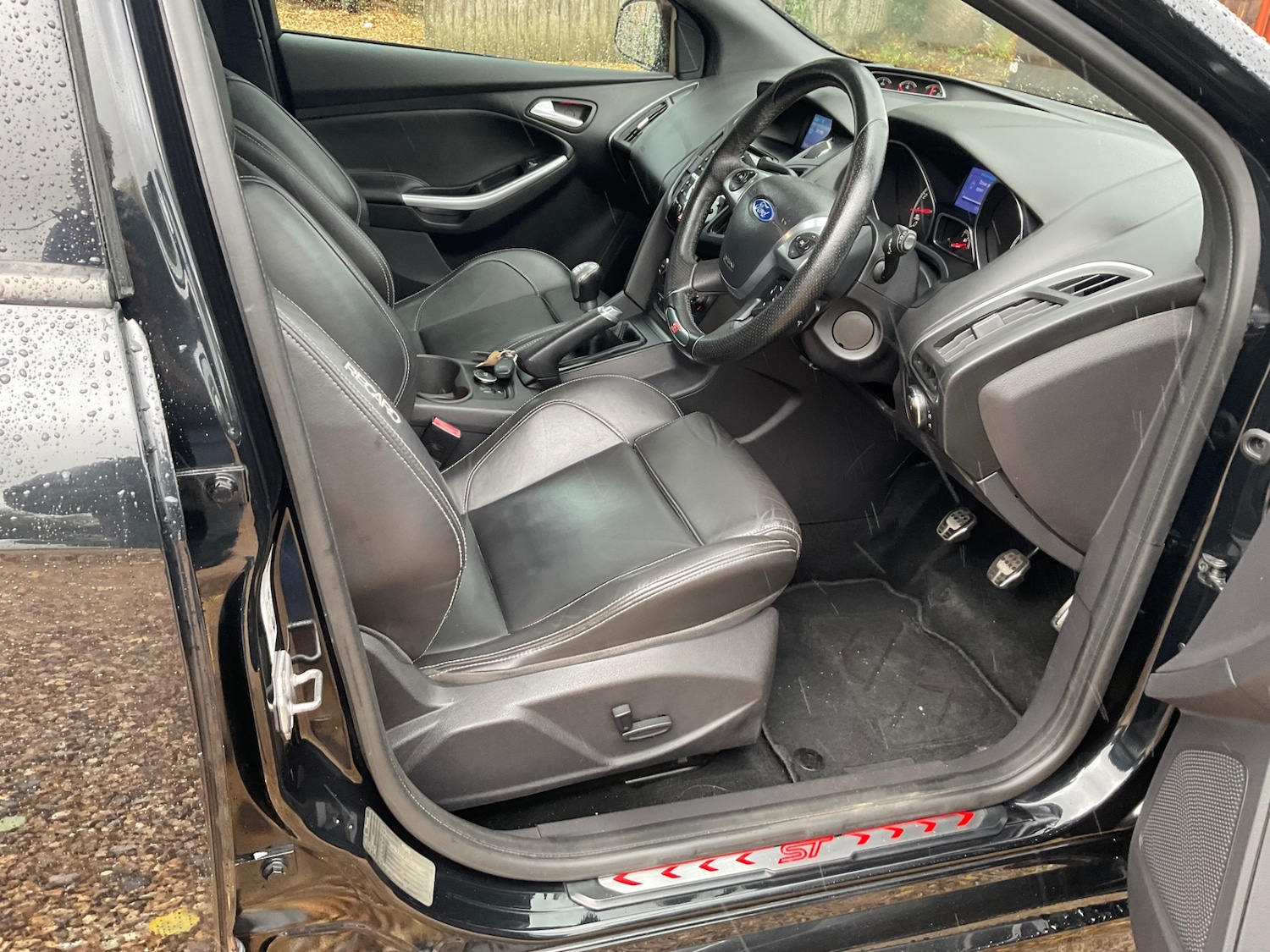 Used Ford Focus 2012 for sale - 76426482: Photo 15