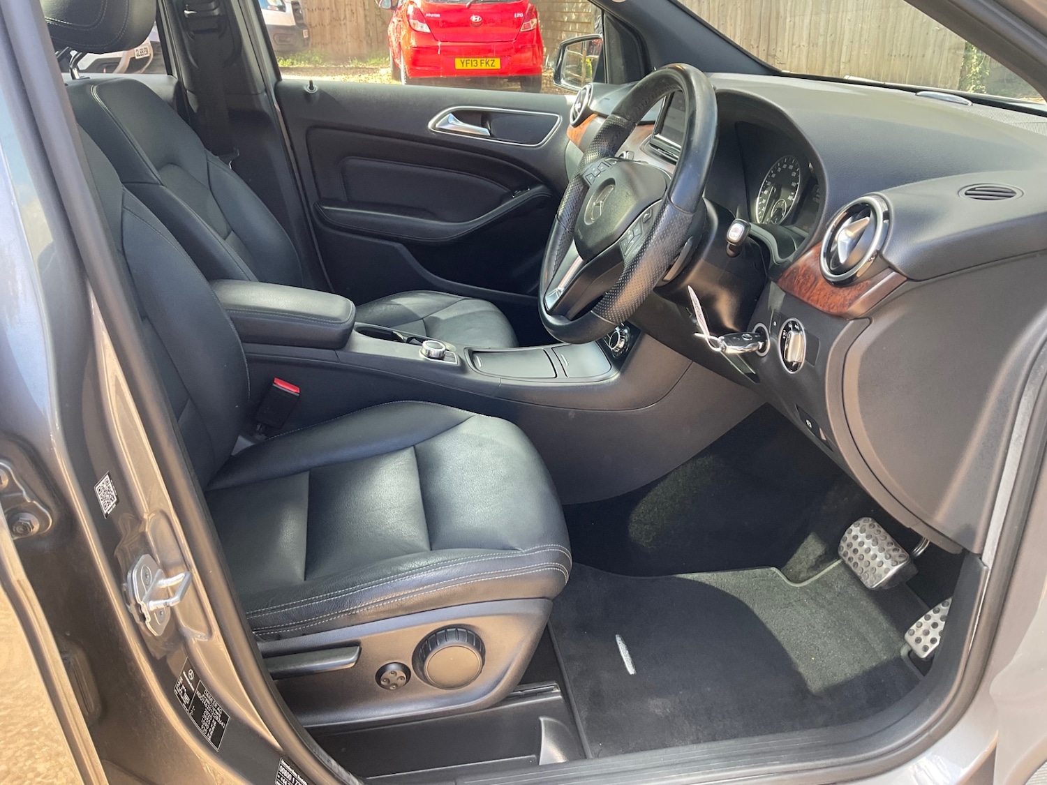 Used Mercedes-Benz B Class 2014 for sale - 78108043: Photo 14