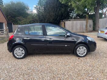 Used Renault Clio 2010 for sale - 79691679: Photo