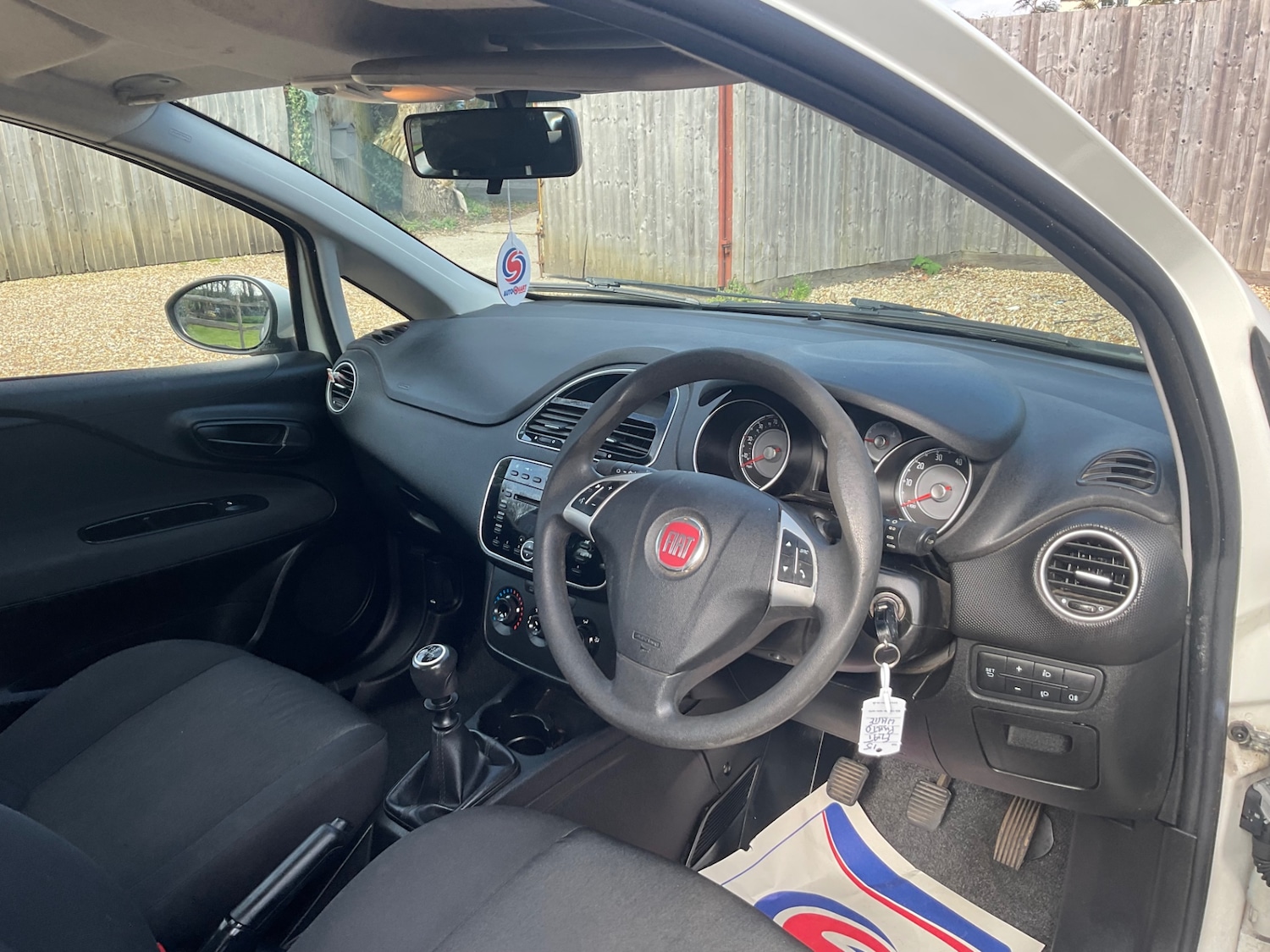 Used Fiat Punto 2015 for sale - 77730221: Photo 14