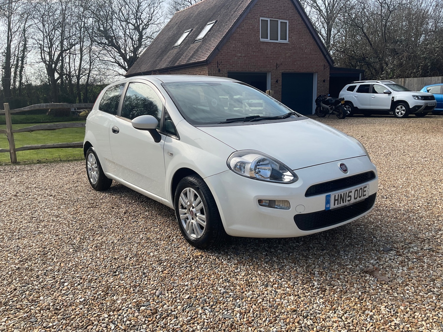 Used Fiat Punto 2015 for sale - 77730221: Photo 3