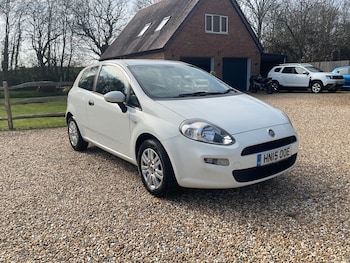 Used Fiat Punto 2015 for sale - 77730221: Photo