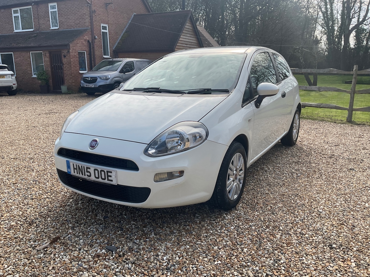 Used Fiat Punto 2015 for sale - 77730221: Photo 9