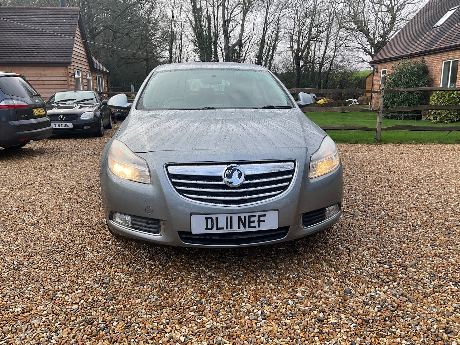 Used Vauxhall Insignia 2011 for sale - 77515392: Photo 2