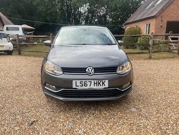Used Volkswagen Polo 2017 for sale - 79673620: Photo