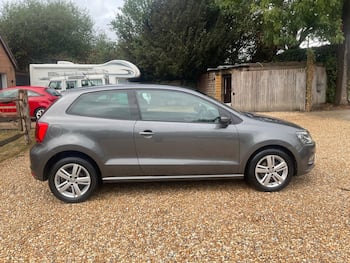Used Volkswagen Polo 2017 for sale - 79673620: Photo