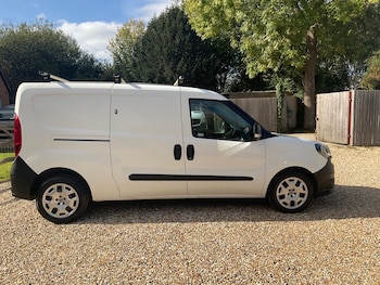 Used Fiat Doblo 2019 for sale - 76183138: Photo 4