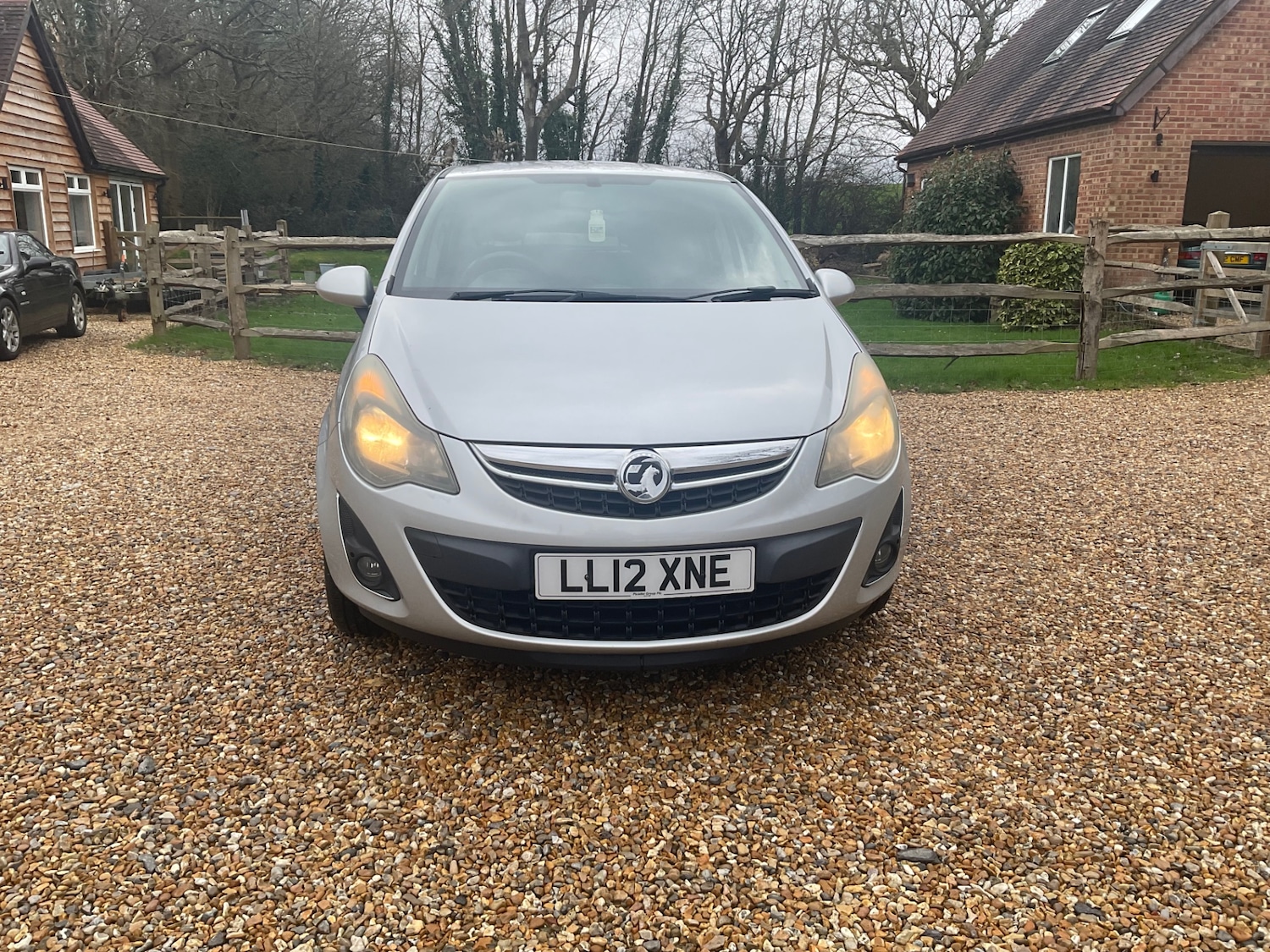 Used Vauxhall Corsa 2012 for sale - 77630173: Photo 2