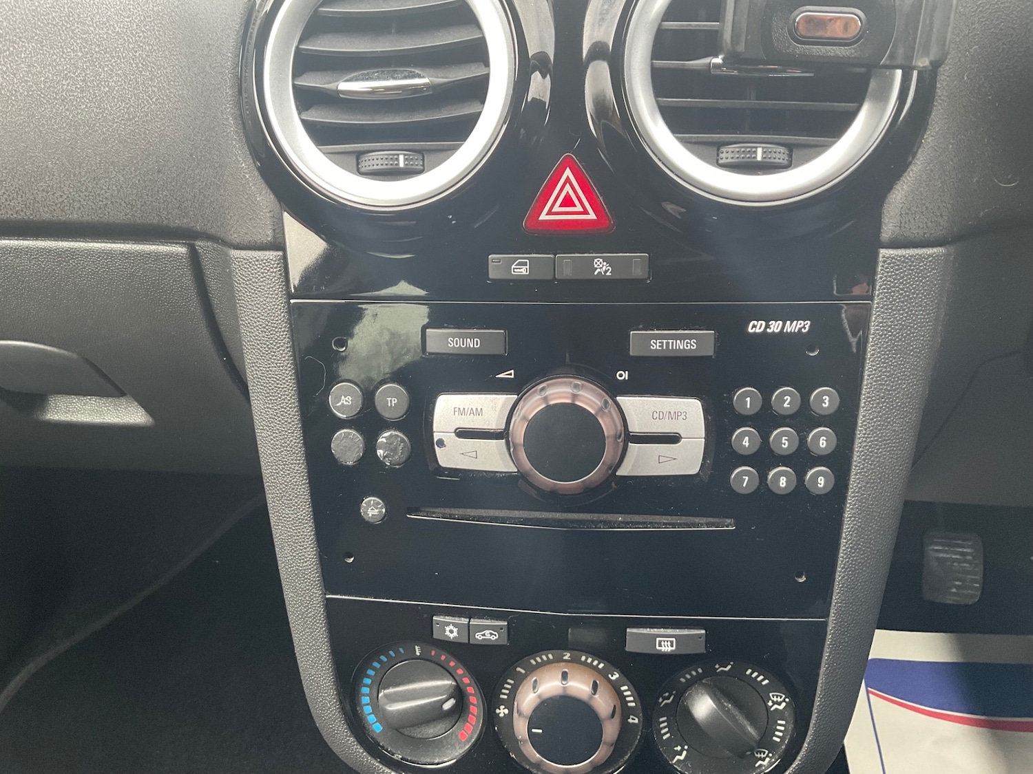 Used Vauxhall Corsa 2012 for sale - 77630173: Photo 20