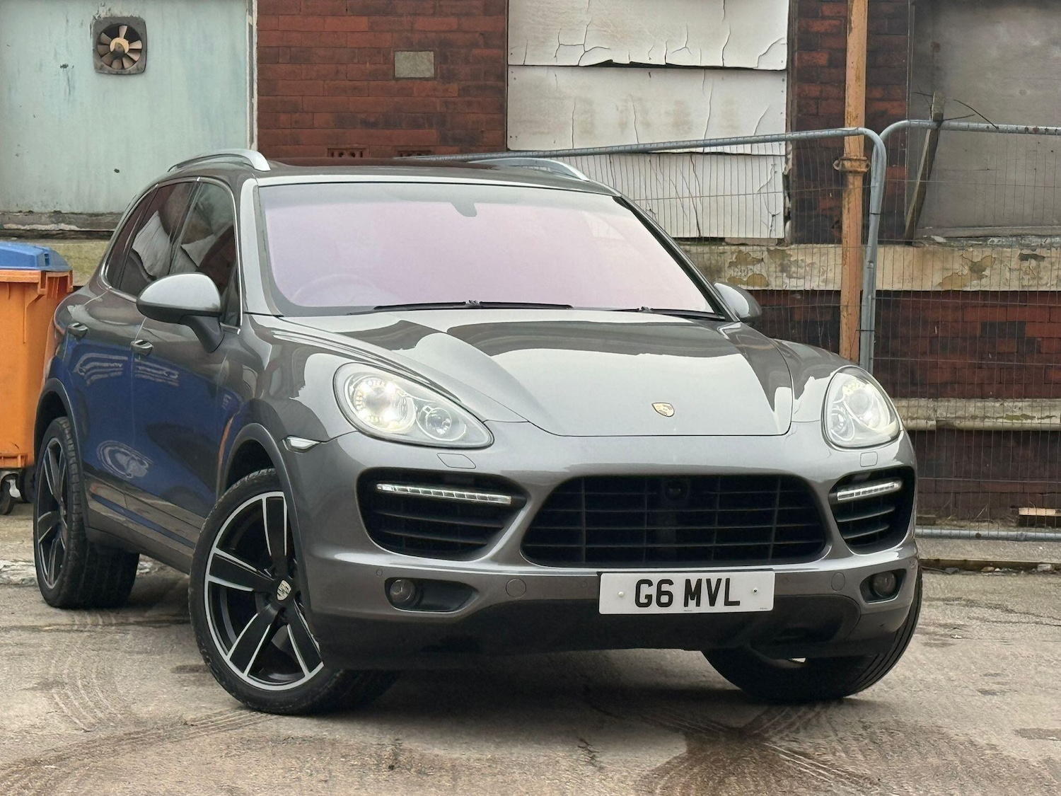 Used Porsche Cayenne 2010 for sale - 76714353: Photo 1