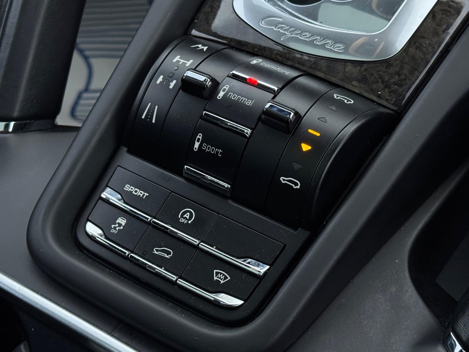 Used Porsche Cayenne 2010 for sale - 76714353: Photo 37