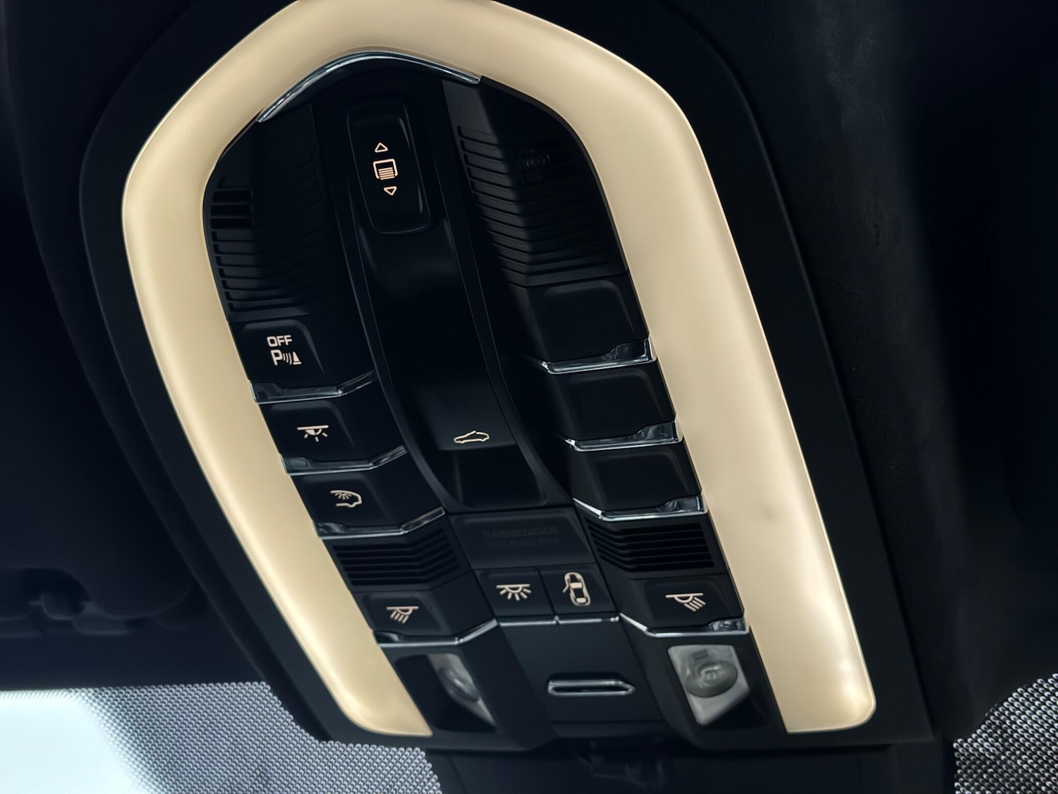 Used Porsche Cayenne 2010 for sale - 76714353: Photo 44