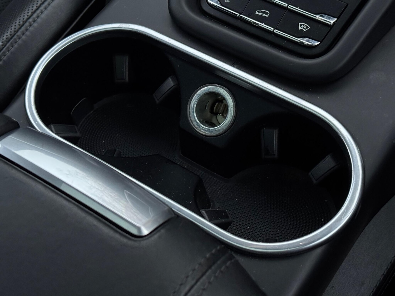 Used Porsche Cayenne 2010 for sale - 76714353: Photo 46