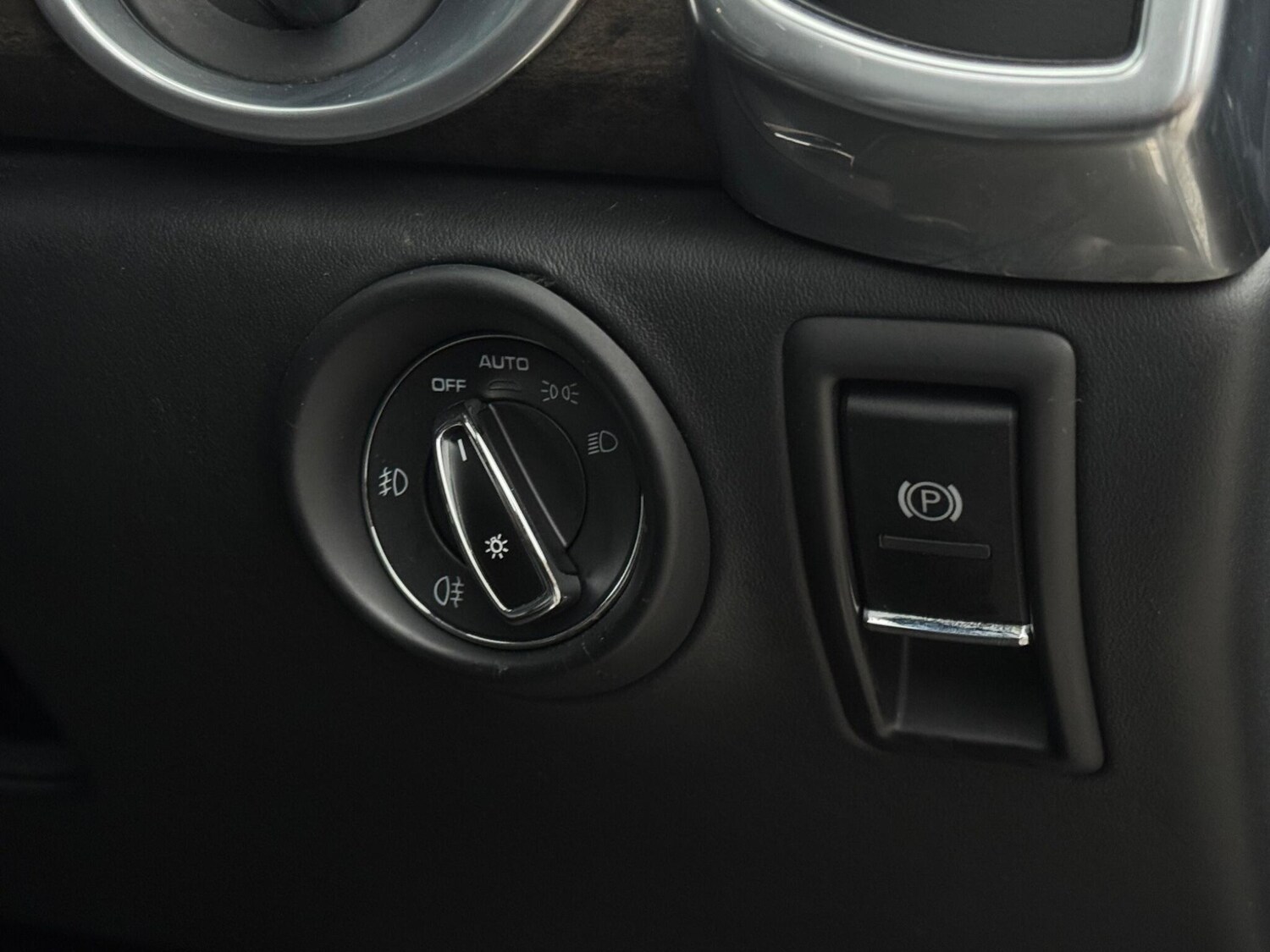 Used Porsche Cayenne 2010 for sale - 76714353: Photo 49