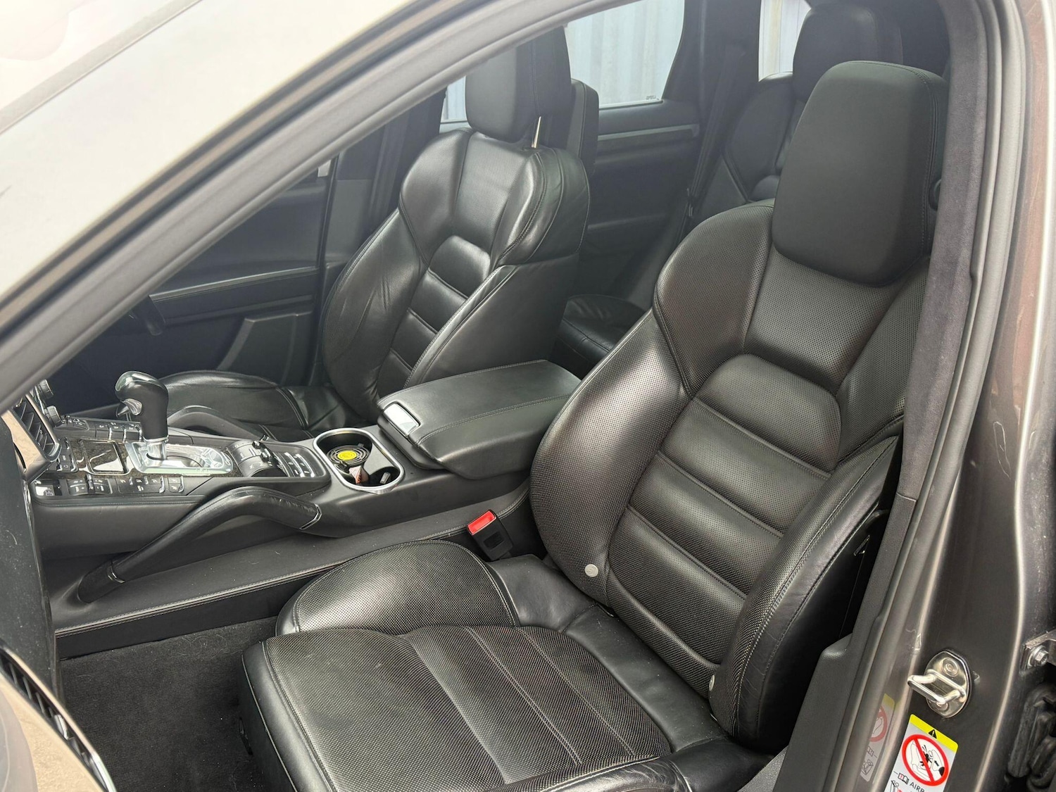 Used Porsche Cayenne 2010 for sale - 76714353: Photo 7