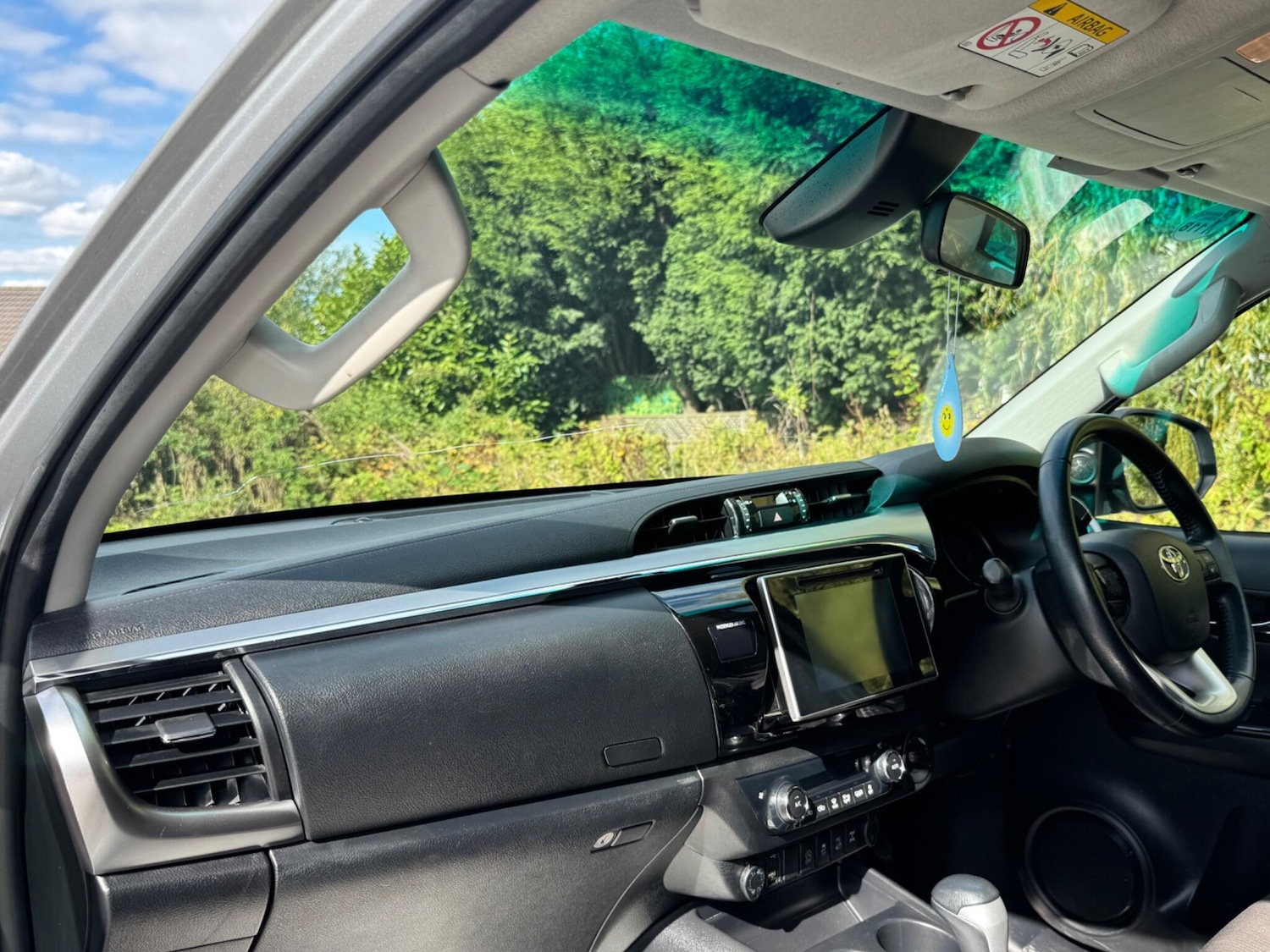 Used Toyota Hilux 2018 for sale - 76992813: Photo 15