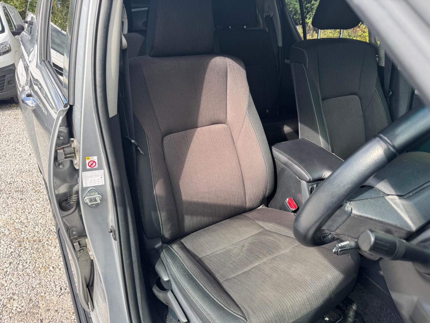 Used Toyota Hilux 2018 for sale - 76992813: Photo 23