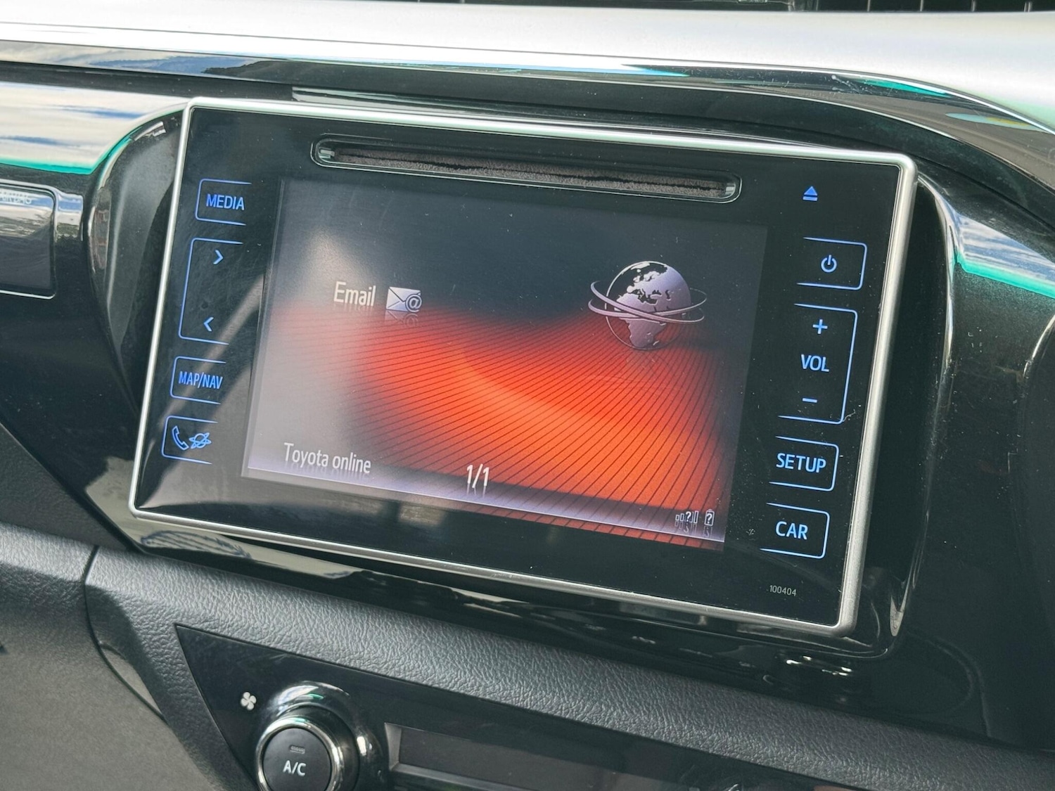 Used Toyota Hilux 2018 for sale - 76992813: Photo 46