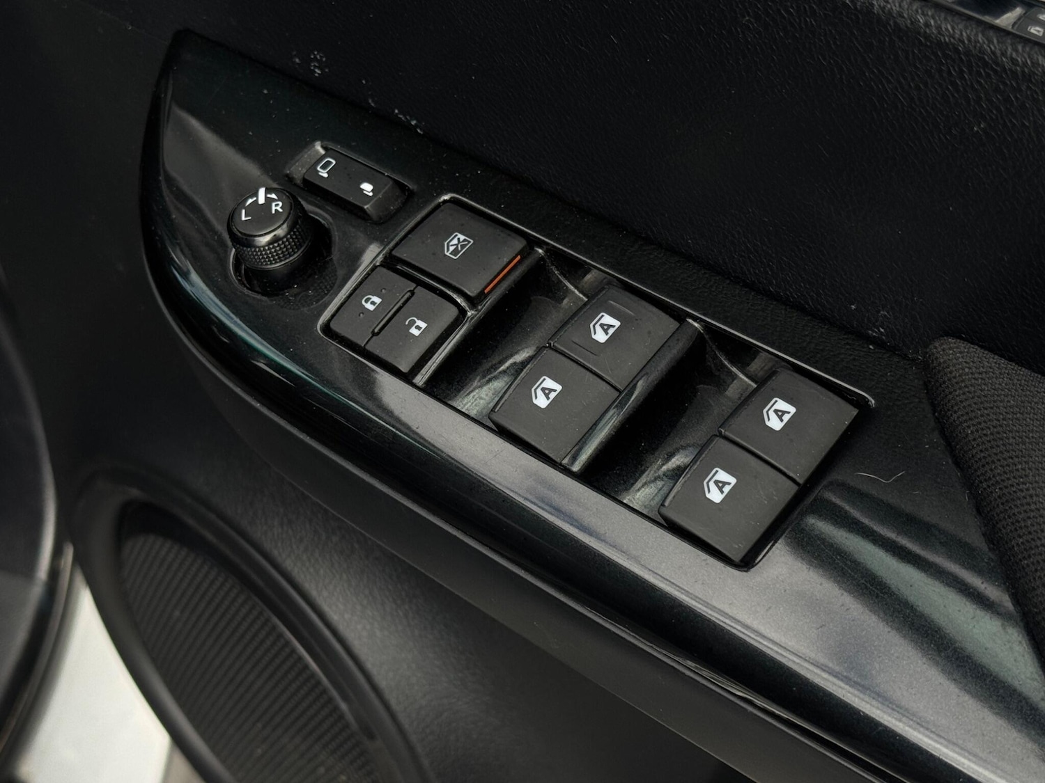 Used Toyota Hilux 2018 for sale - 76992813: Photo 55