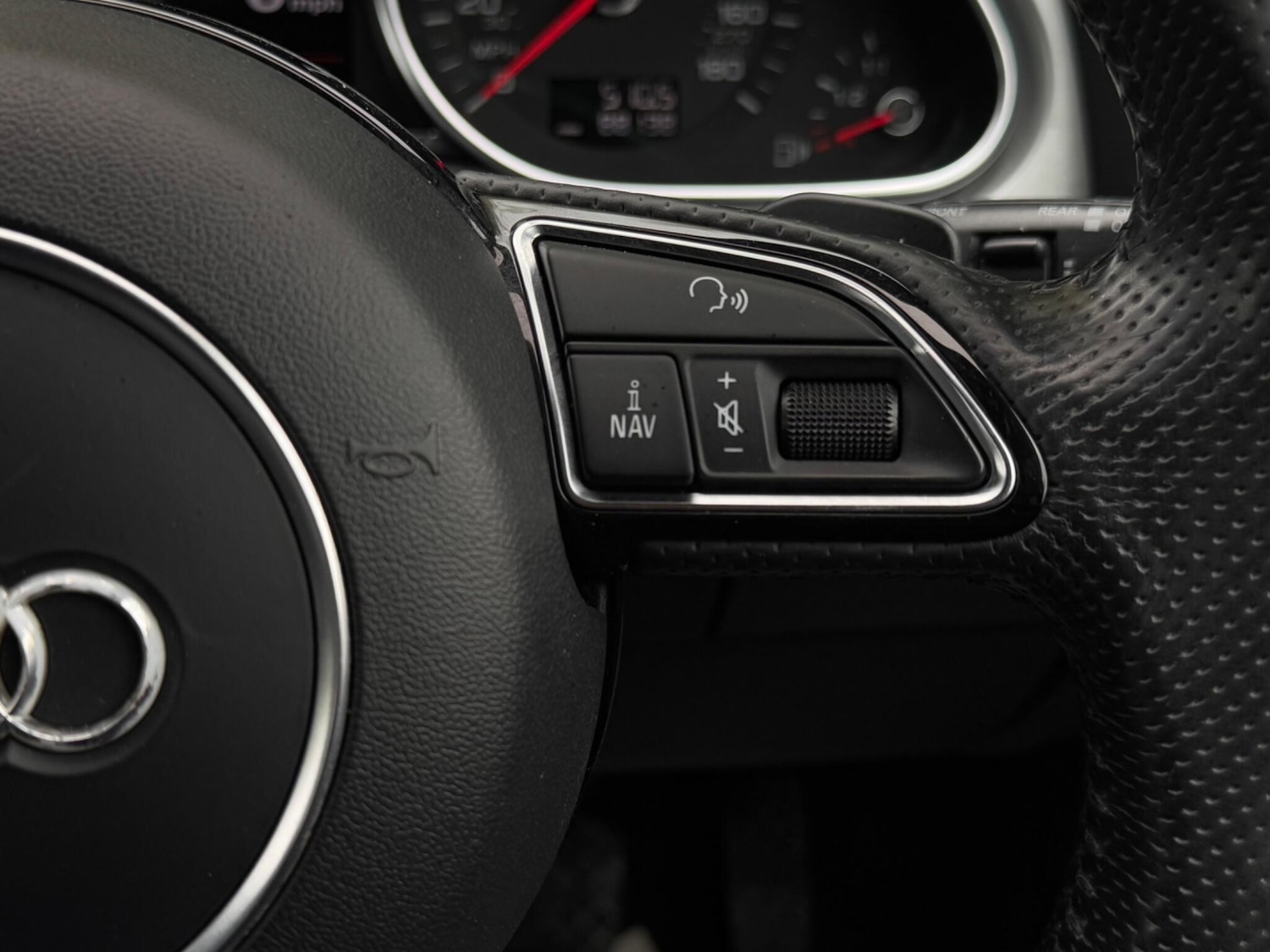 Used Audi Q7 2013 for sale - 76989195: Photo 31