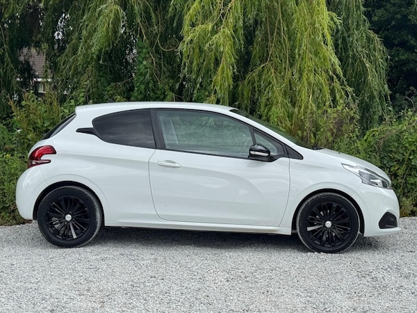 Used Peugeot 208 2017 for sale - 75494291: Photo 11