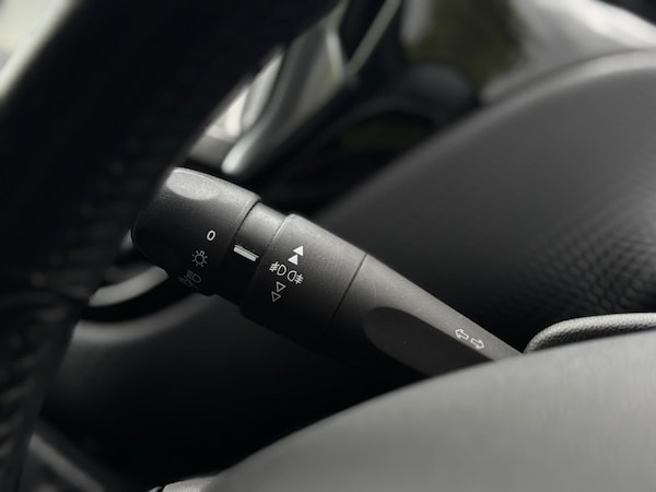 Used Peugeot 208 2017 for sale - 75494291: Photo 24