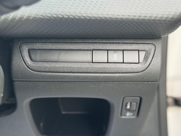 Used Peugeot 208 2017 for sale - 75494291: Photo 31