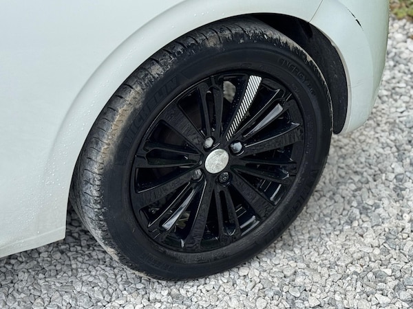 Used Peugeot 208 2017 for sale - 75494291: Photo 47