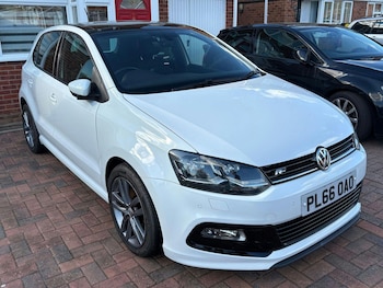 Used Volkswagen Polo 2016 for sale - 78609221: Photo