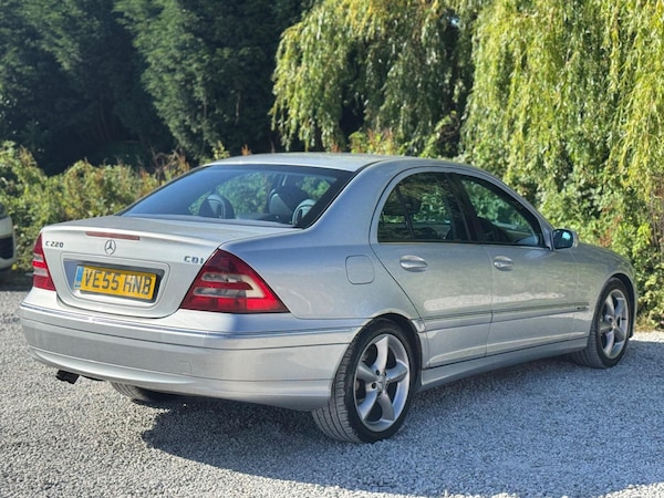 Used Mercedes-Benz C Class 2005 for sale - 75258410: Photo 10