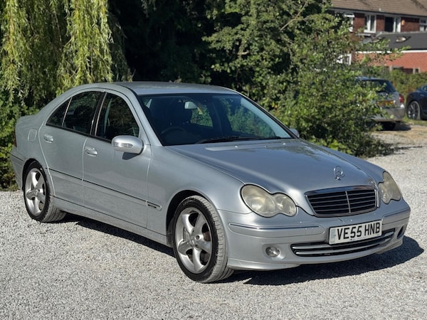 Used Mercedes-Benz C Class 2005 for sale - 75258410: Photo 3