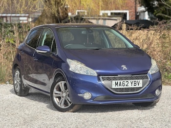 Used Peugeot 208 2012 for sale - 76994227: Photo
