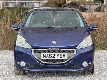 Used Peugeot 208 2012 for sale - 76994227: Photo