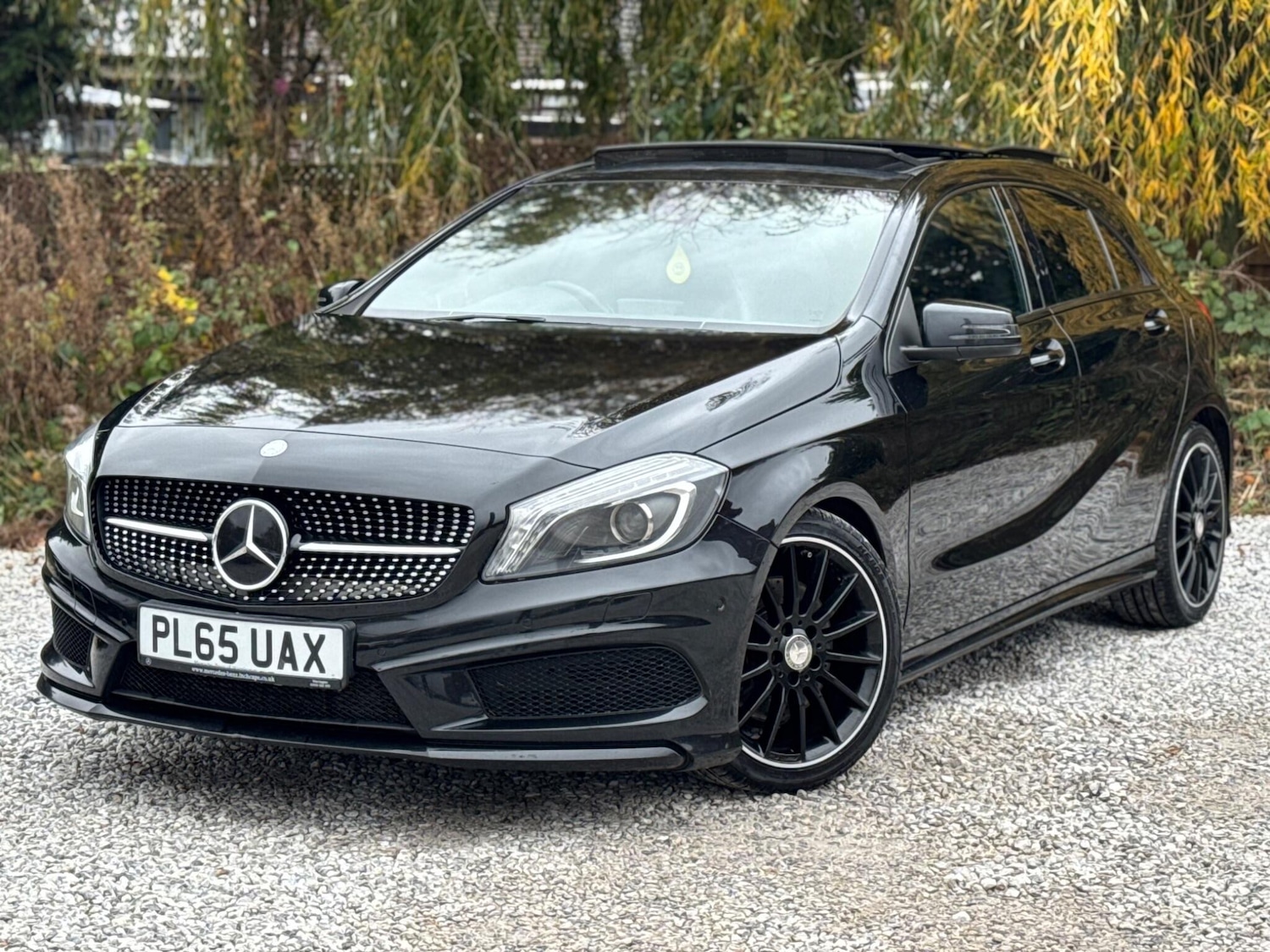 Used Mercedes-Benz A-Class 2015 for sale - 76992223: Photo 2