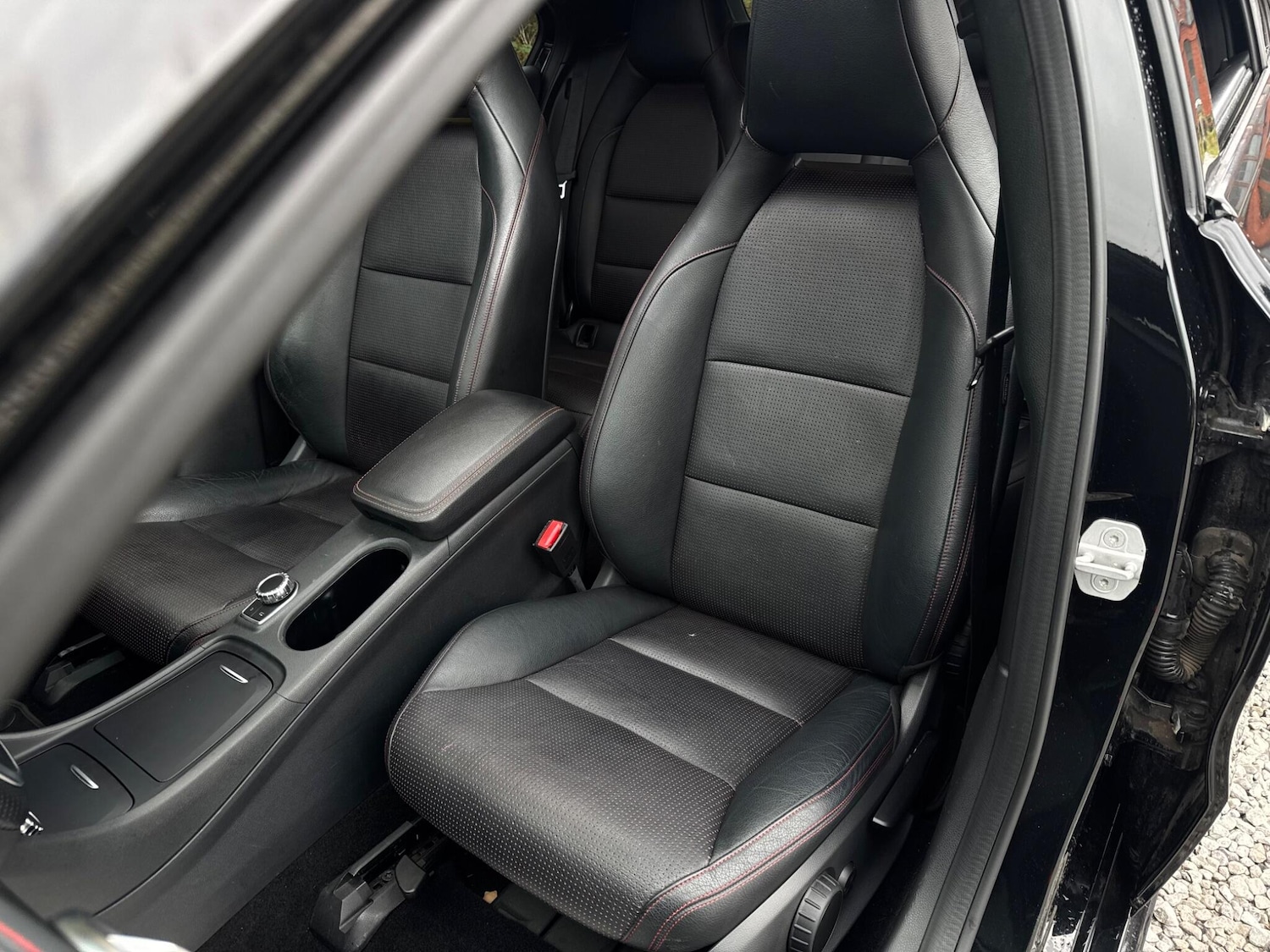 Used Mercedes-Benz A-Class 2015 for sale - 76992223: Photo 25