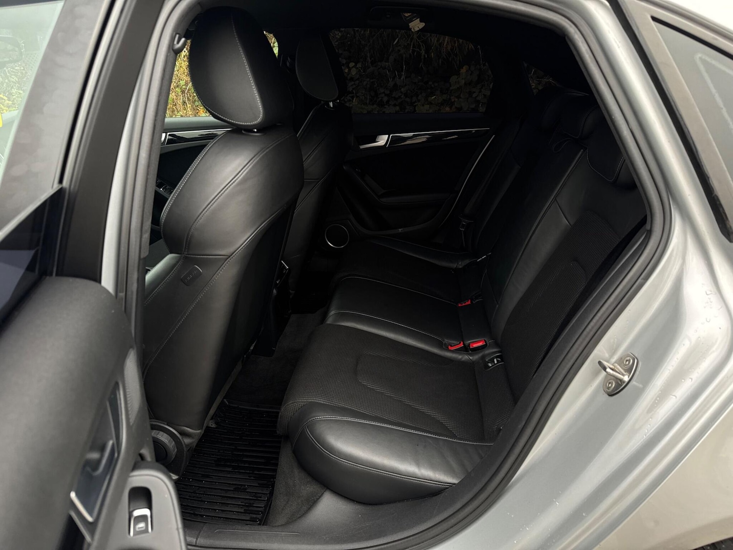 Used Audi A4 2012 for sale - 76512745: Photo 3