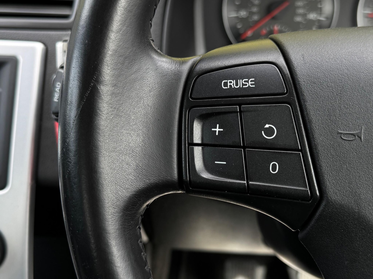 Used Volvo S40 2012 for sale - 75780971: Photo 26