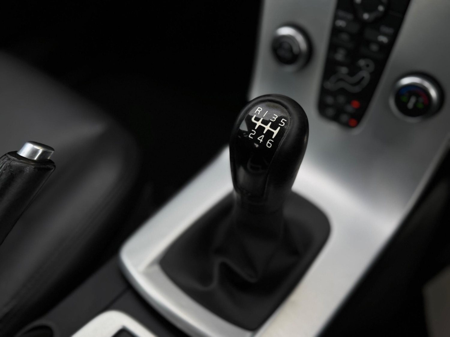 Used Volvo S40 2012 for sale - 75780971: Photo 37