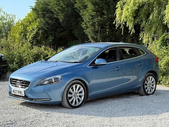 Used Volvo V40 2014 for sale - 75319288: Photo