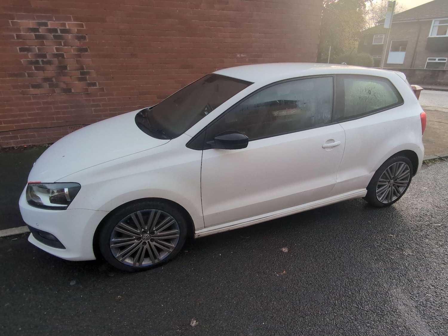 Used Volkswagen Polo 2016 for sale - 76457092: Photo 2