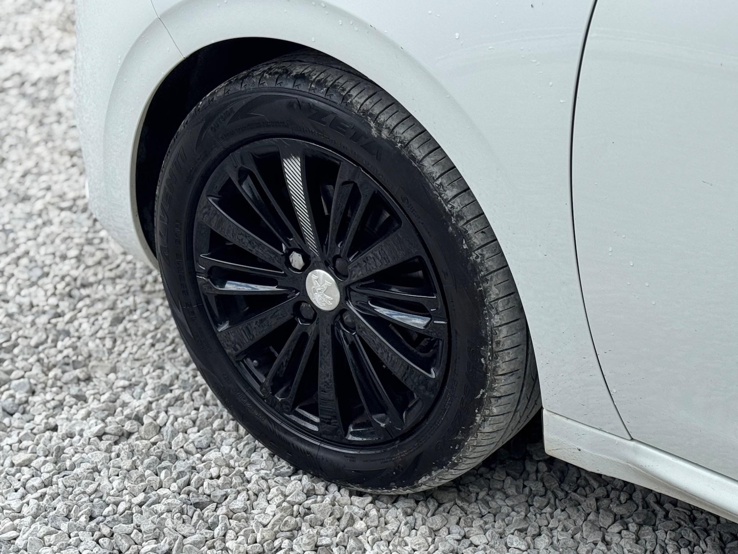 Used Peugeot 208 for sale - 76993926: Photo 48